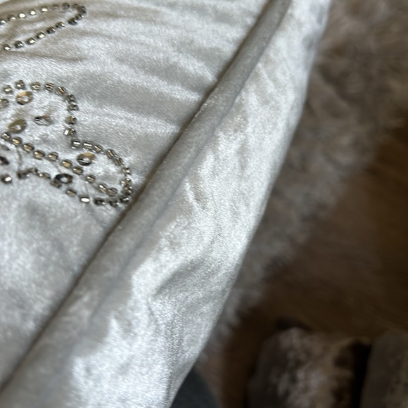 Silver grey accent Christmas cushion - Picture 4 of 6